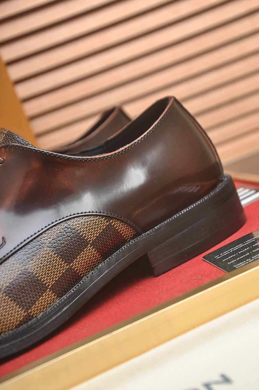 Louis Vuitton Brown Check Lace-Up Dress Shoes — detail