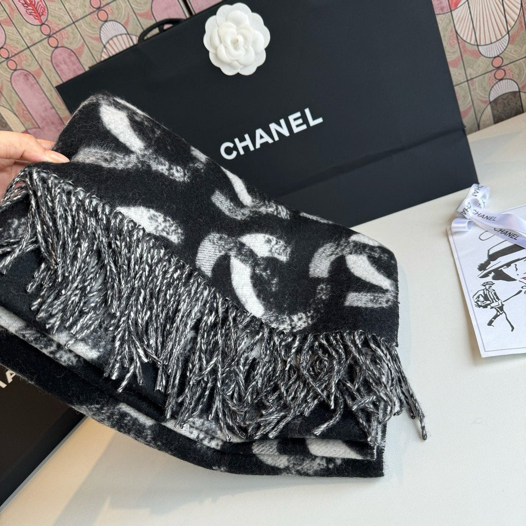 Chanel Black & White Fringed Scarf — detail