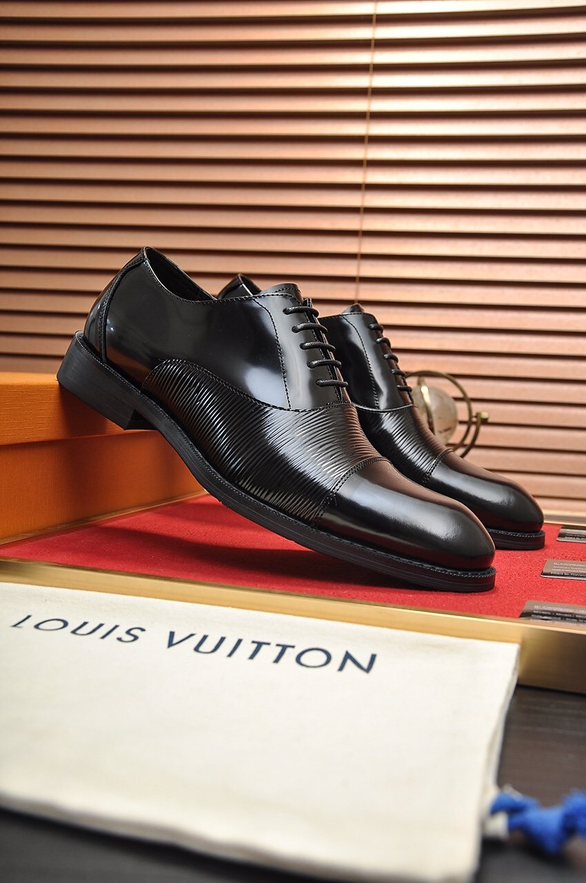 Louis Vuitton Lace-Up Dress Shoes — front